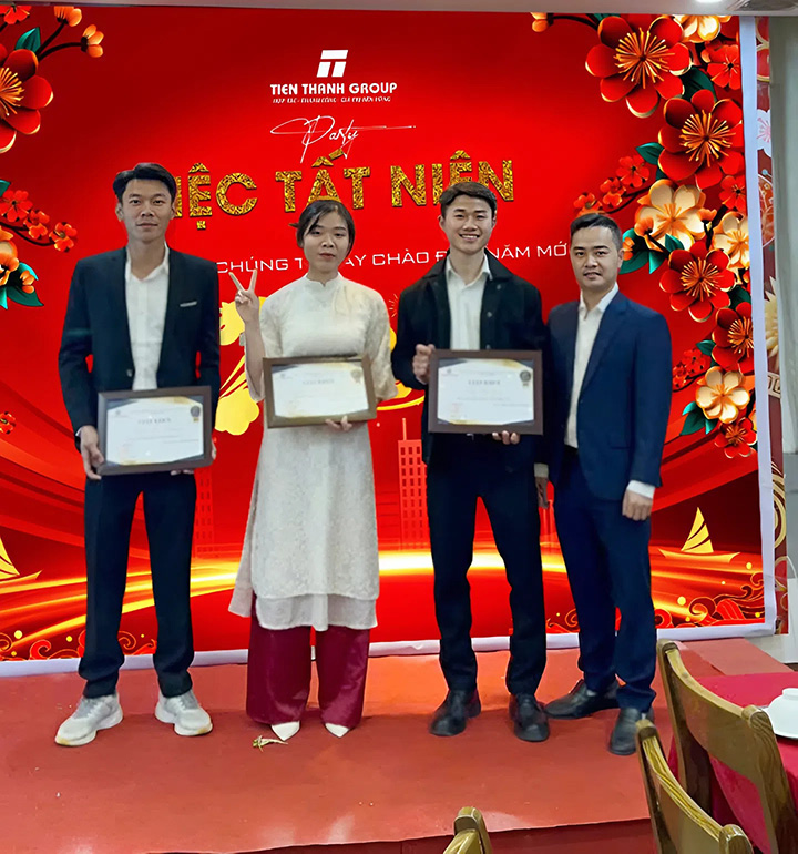 Nhân viên xuất sắc năm